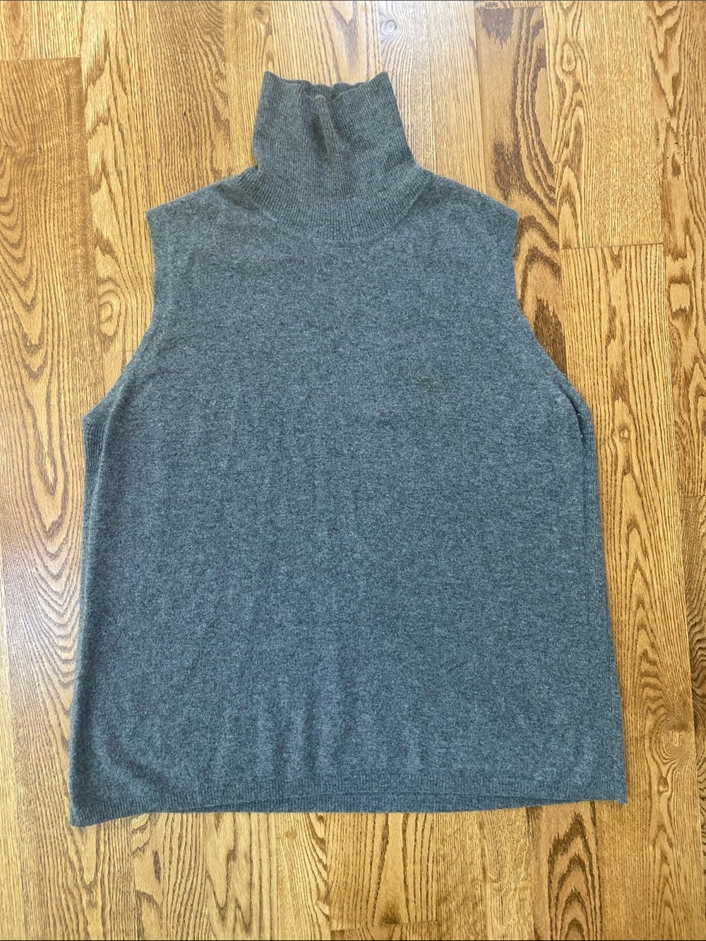 Bloomingdale’s 100% grey cashmere sleeveless turtleneck sweater 3X quiet luxury